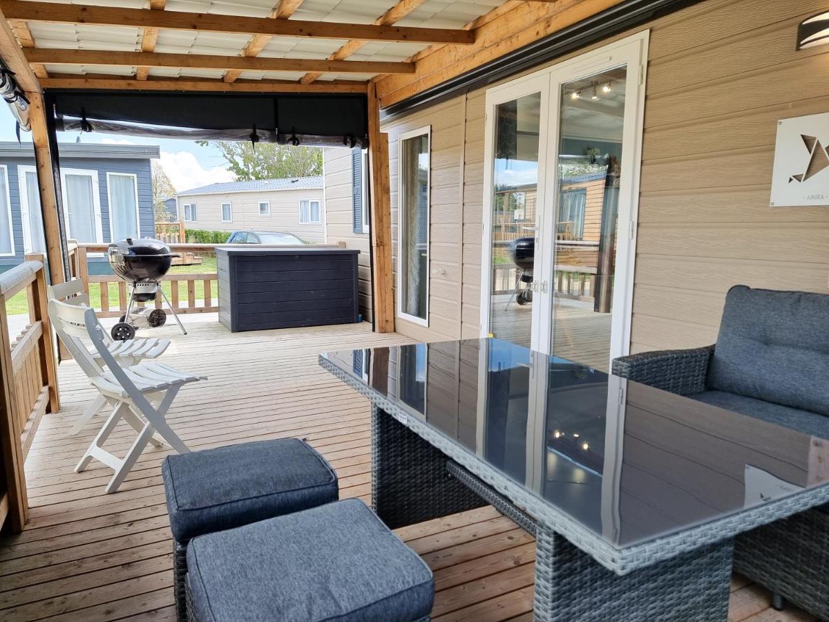 Prachtig Chalet Ok50 D12 Op Familiecamping Oostkapelle Exterior foto